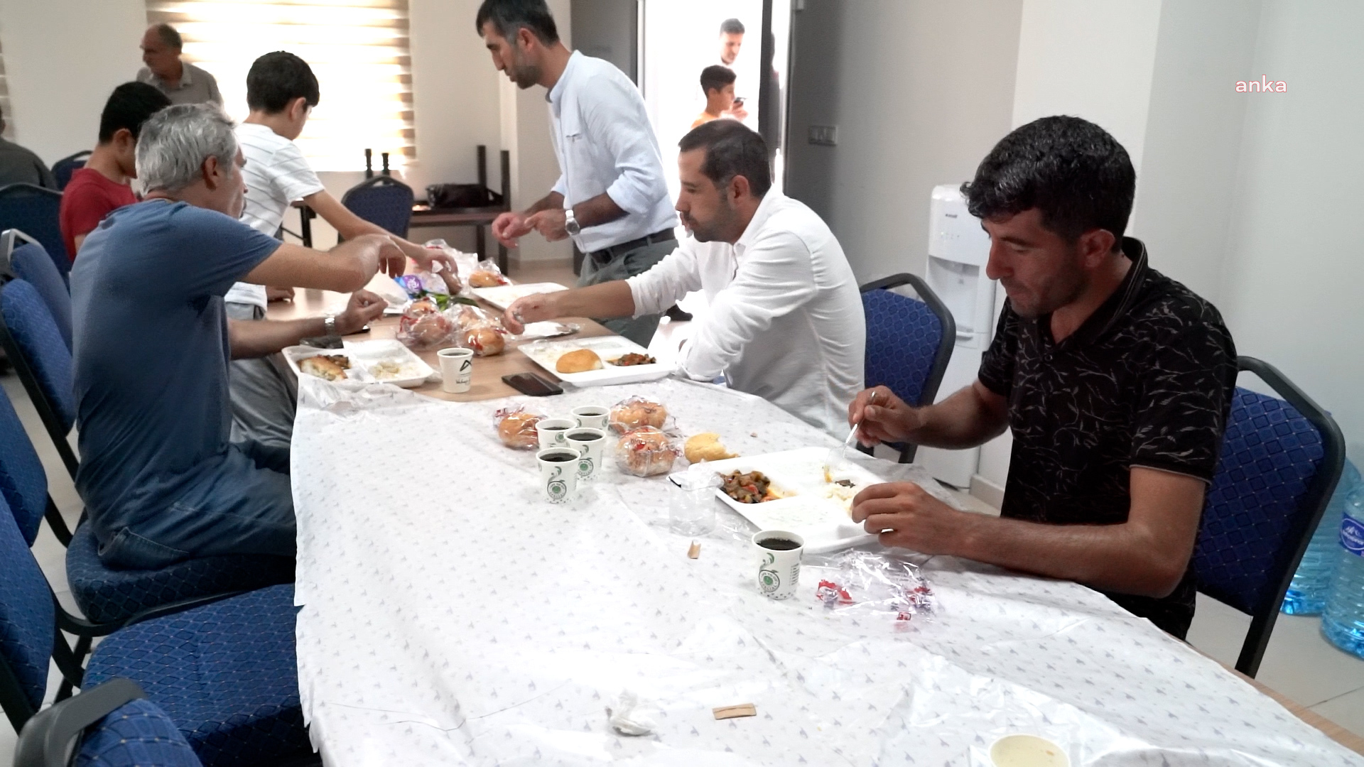 MERSİN BÜYÜKŞEHİR, ‘TAZİYE EVİ’ HİZMETİ İLE ACILI GÜNÜNDE VATANDAŞIN YANINDA