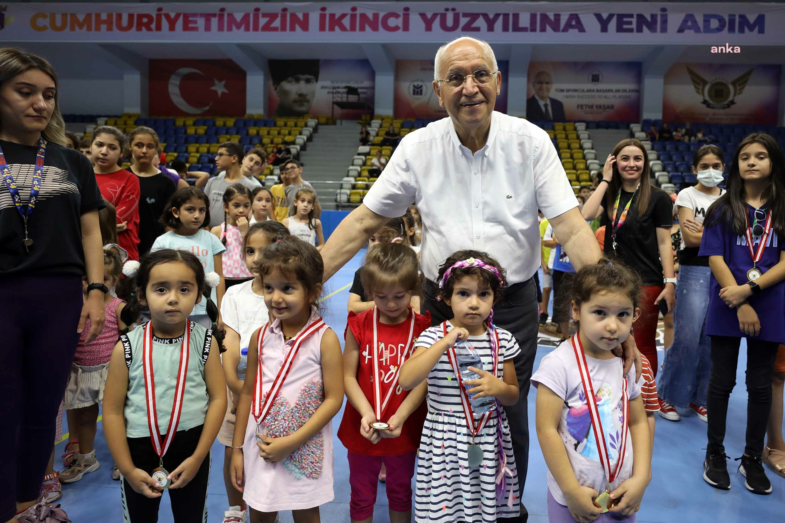 YENİMAHALLE’NİN MİNİK SPORCULARI MEZUN OLDU