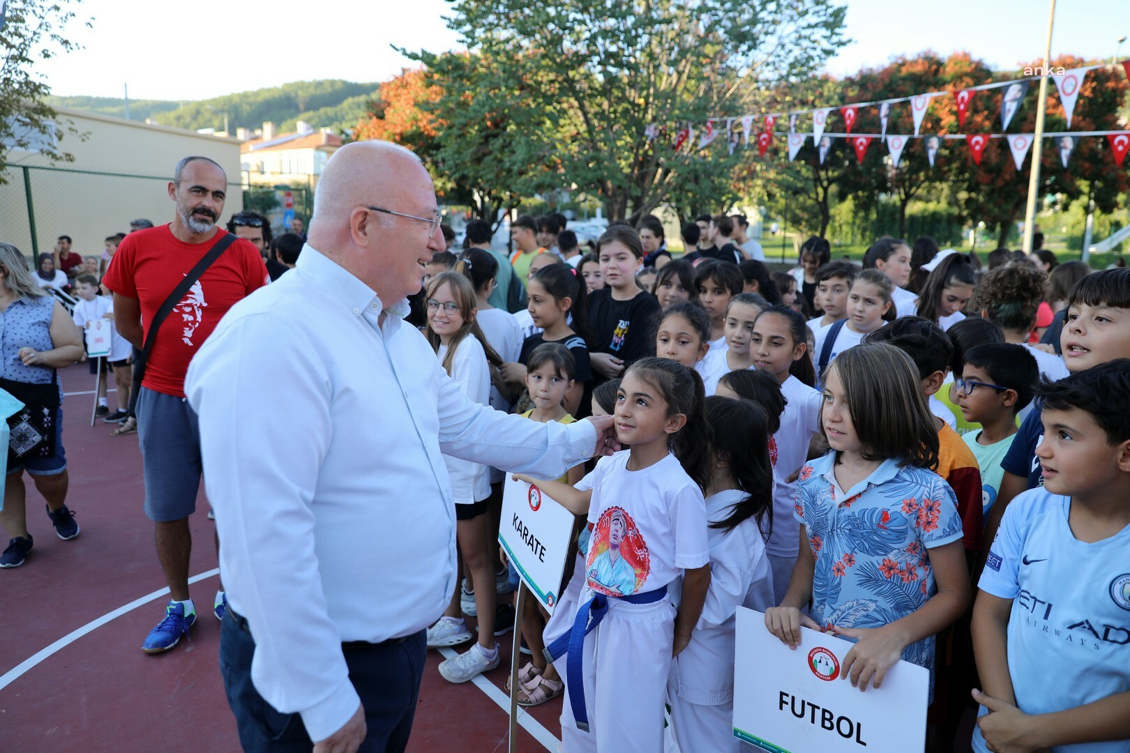 MENTEŞE BELEDİYESİ YAZ KURSLARI, DÜZENLENEN ETKİNLİKLE SONA ERDİ
