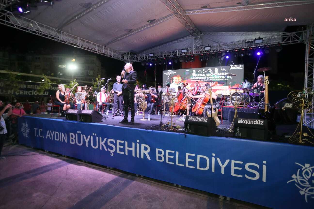 AYDIN'DA KURTULUŞ COŞKUSU, MUSA GÖÇMEN SENFONİ ORKESTRASI KONSERİYLE DEVAM ETTİ
