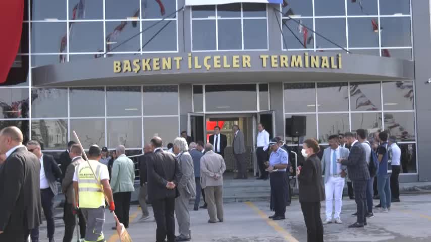 ANKARA'DA YENİ BALIK HALİ VE İLÇELER TERMİNALİ AÇILDI. MALİYETLERDEN YAKINAN BALIKÇI: “BALIKÇI OLARAK BEN BİLE 200 LİRAYA BALIK ALAMAM”