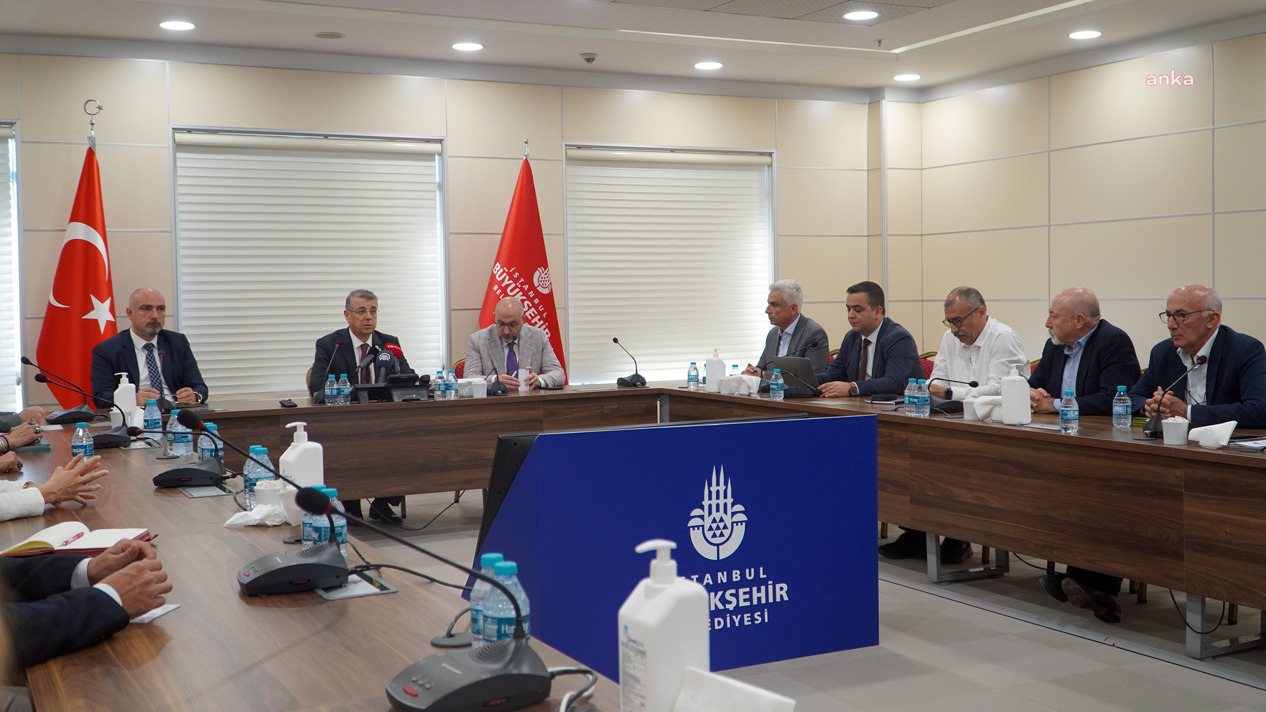 OKULLARIN İLK GÜNÜ İSTANBUL'DA TOPLU ULAŞIM ÜCRETSİZ OLACAK