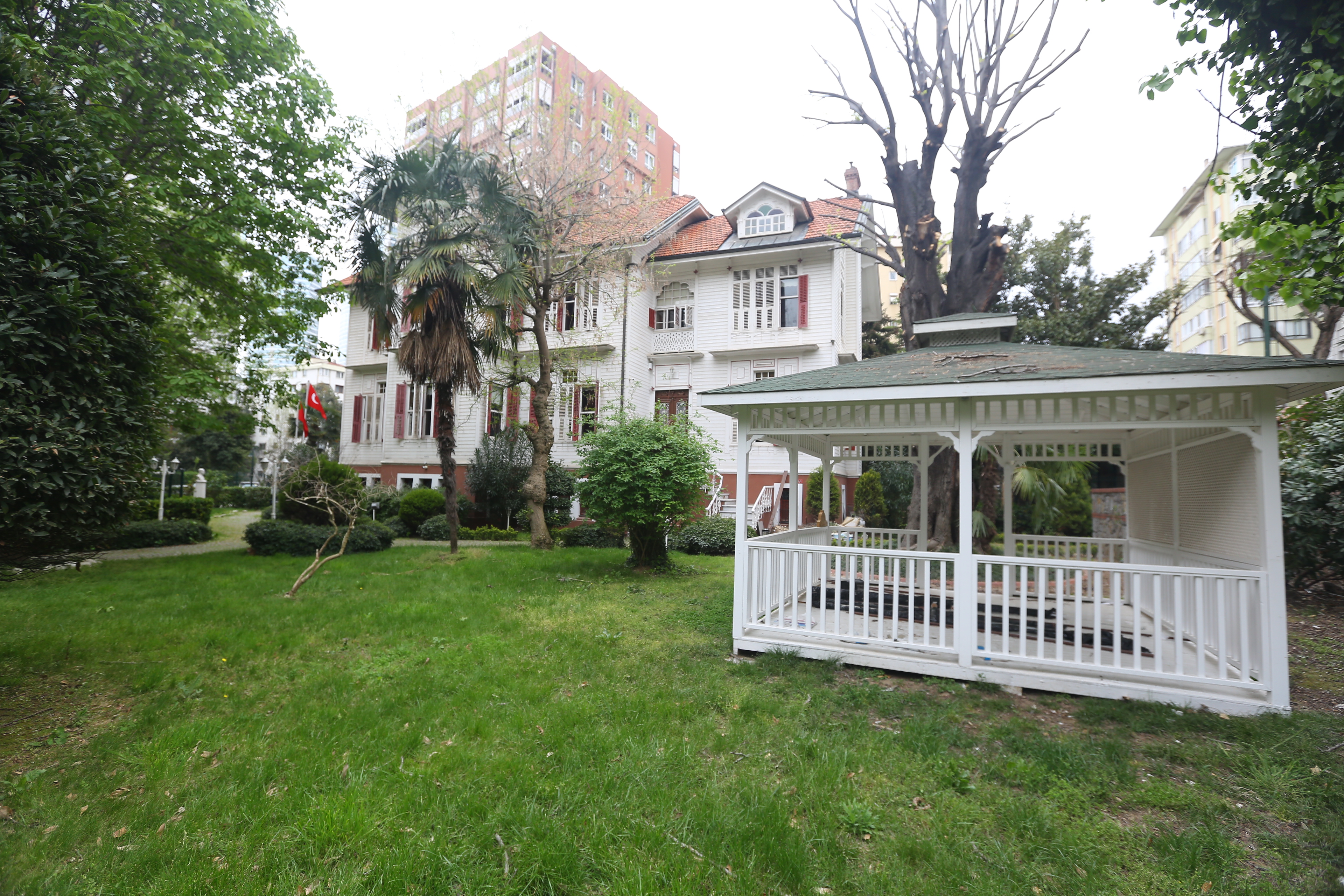 KADIKÖY’DE İKİNCİ ALZHEİMER MERKEZİ AÇILIYOR