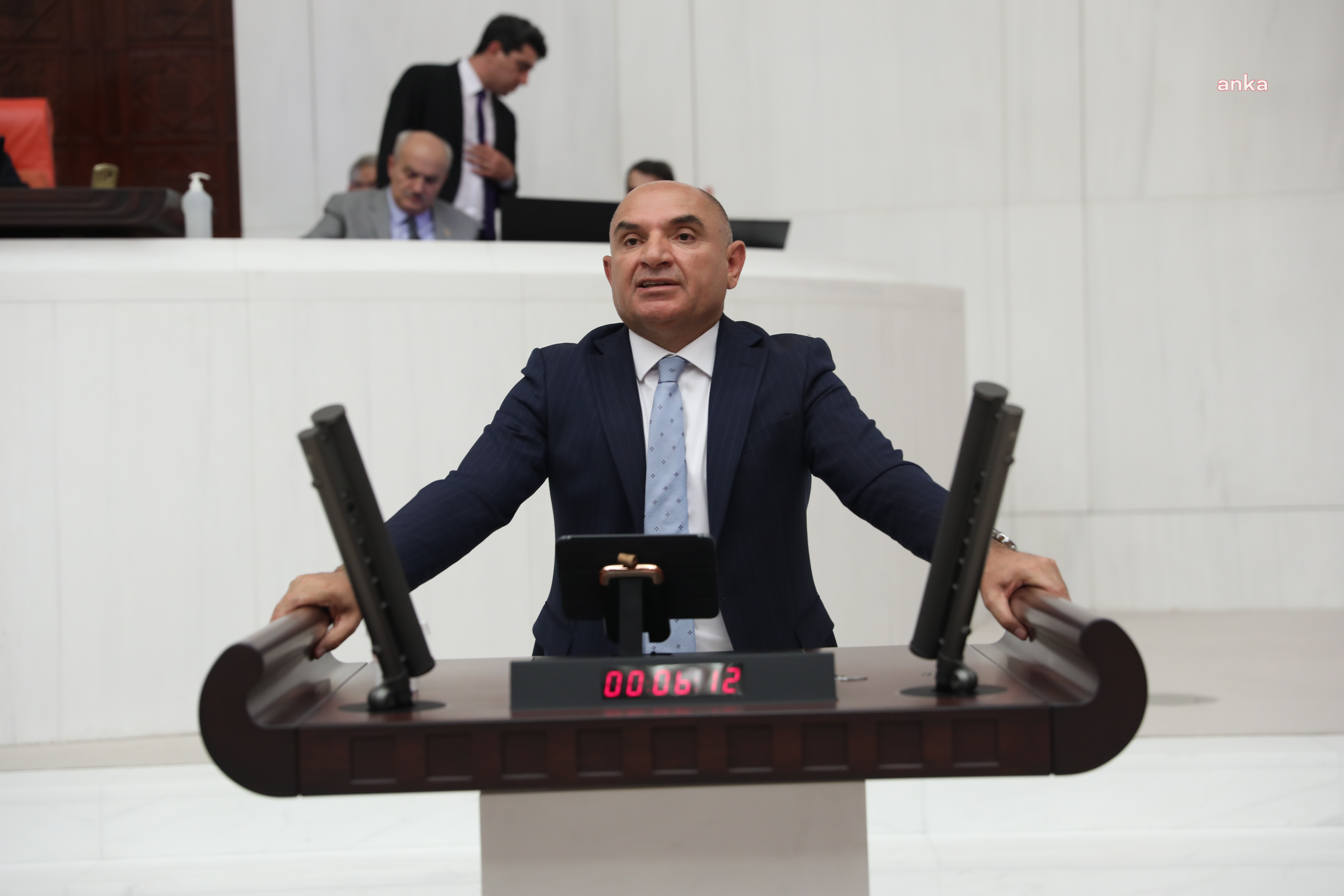 TAHSİN TARHAN: “ELEKTRİK KESİNTİLERİ NEDENİYLE 4 İLDE SEDAŞ’IN VATANDAŞA 3 YILDA, ÖDEDİĞİ TAZMİNAT SADECE 9 MİLYON LİRA”
