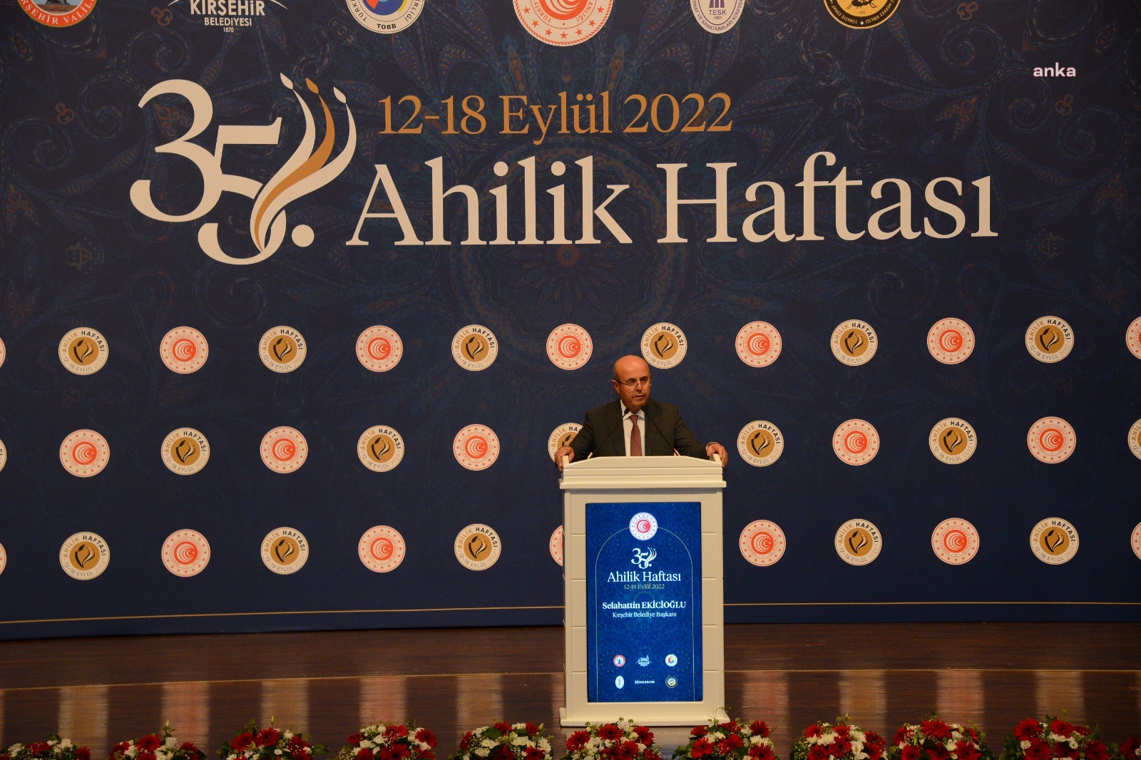 KIRŞEHİR BELEDİYE BAŞKANI EKİCİOĞLU, 35. AHİLİK HAFTASI VE 58. ESNAF BAYRAMI AÇILIŞ PROGRAMINA KATILDI