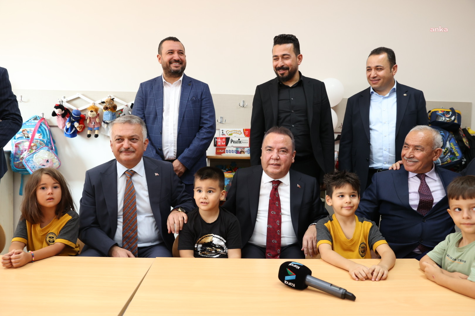 MUHİTTİN BÖCEK, YENİ EĞİTİM ÖĞRETİM YILINI ÖĞRENCİLERLE BİRLİKTE KARŞILADI