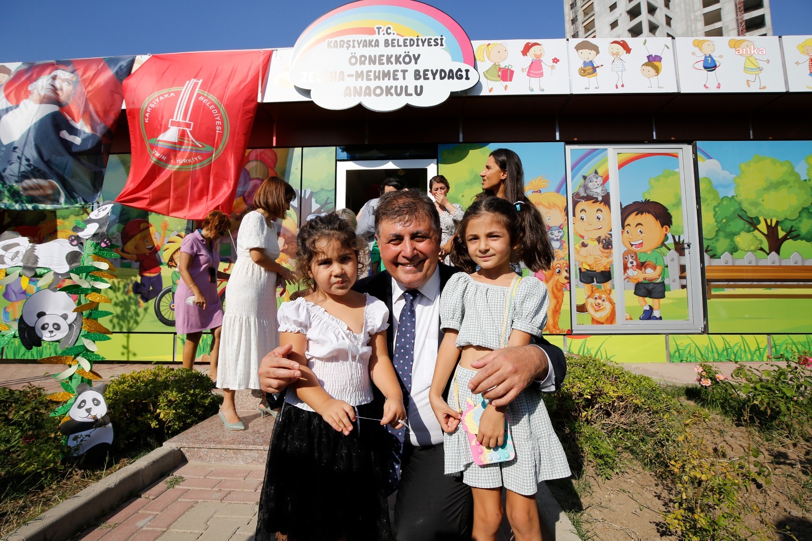 KARŞIYAKA'DA HAYIRSEVERLERİN KATKISIYLA ANAOKULU AÇILDI