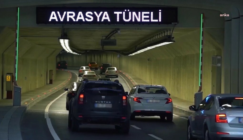 ULAŞTIRMA VE ALTYAPI BAKANI KARAİSMAİLOĞLU'NDAN AVRASYA TÜNELİ AÇIKLAMASI: 8 EYLÜL’DE GÜNLÜK GEÇİŞ REKORU KIRILDI
