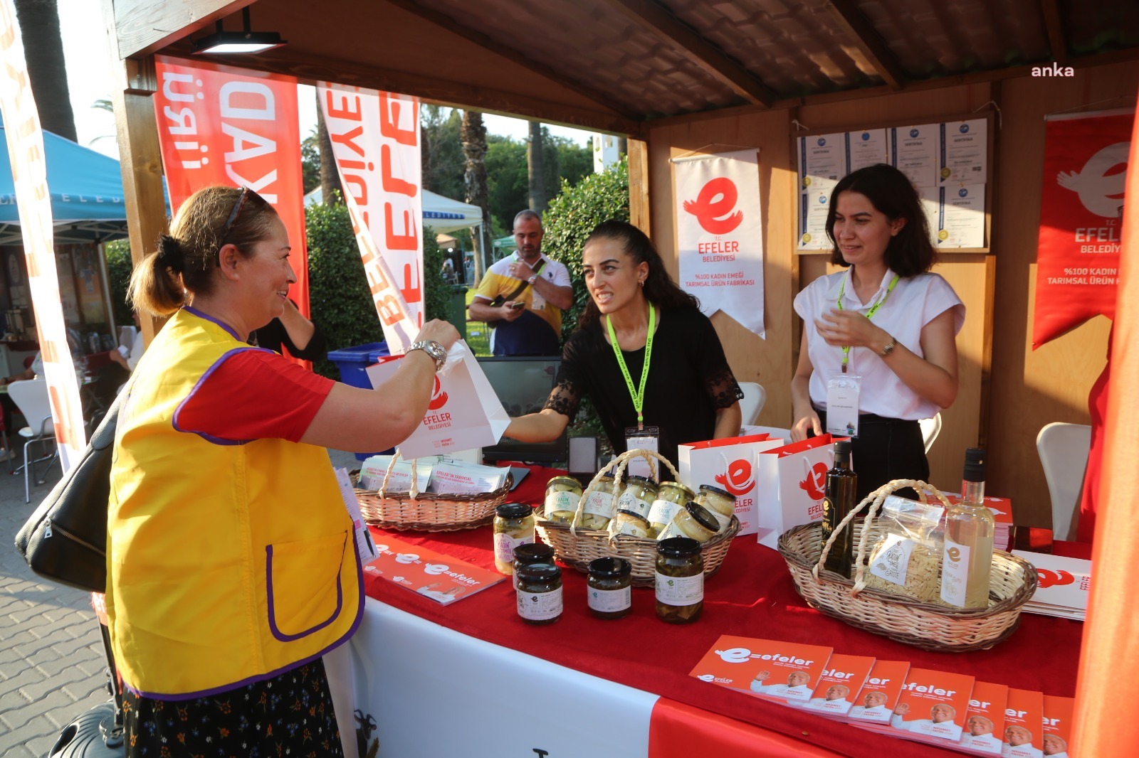 EFELER BELEDİYESİ’NİN ÜRÜNLERİ TERRA MADRE’DE TANITILDI