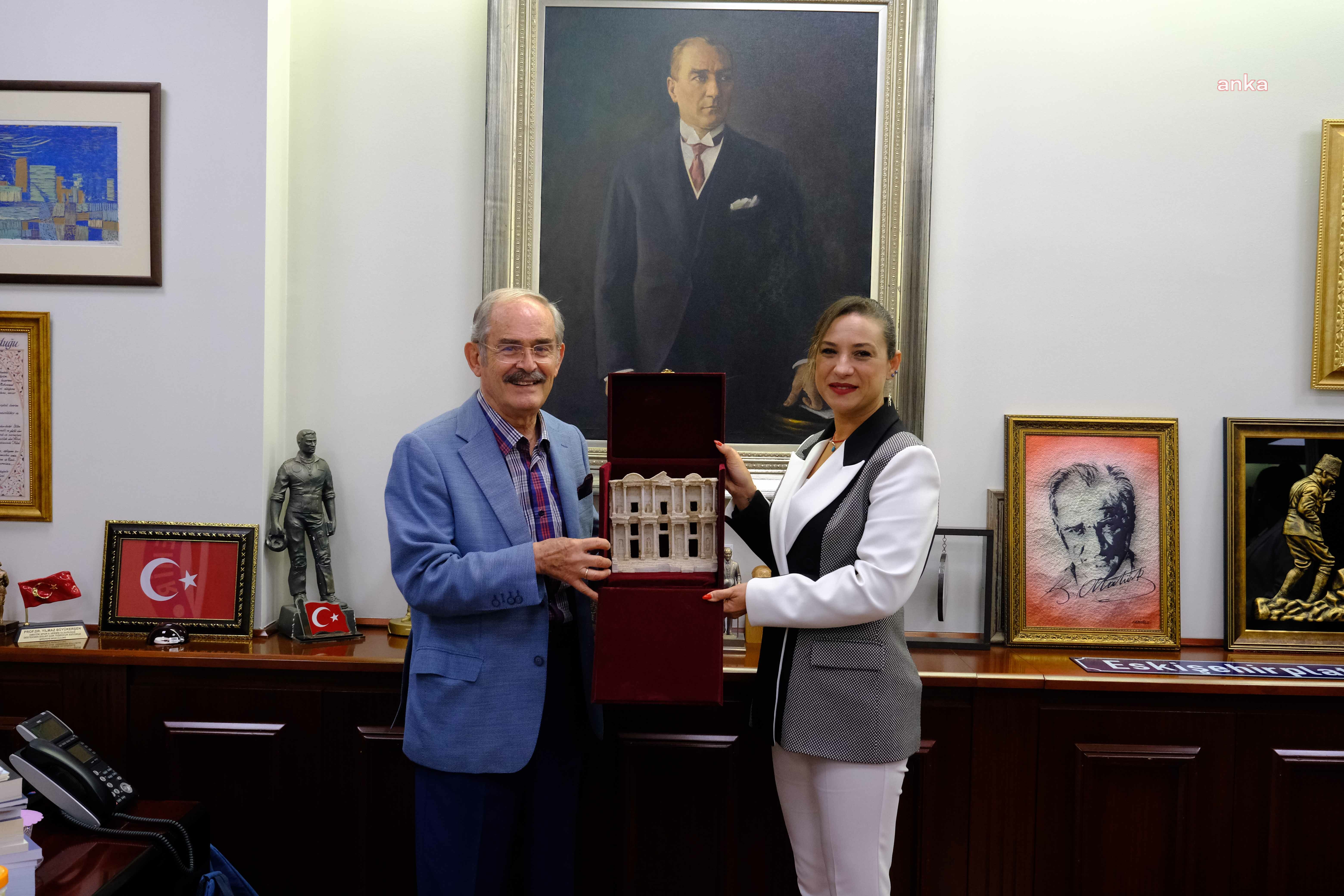 KADIN BELEDİYE BAŞKANLARI, ESKİŞEHİR BÜYÜKŞEHİR BELEDİYE BAŞKANI BÜYÜKEREŞEN’İ ZİYARET ETTİ