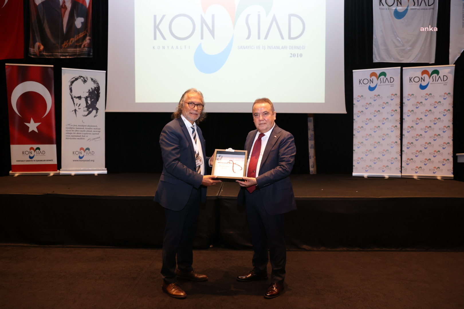 MUHİTTİN BÖCEK KONYSİAD’IN KONUĞU OLDU