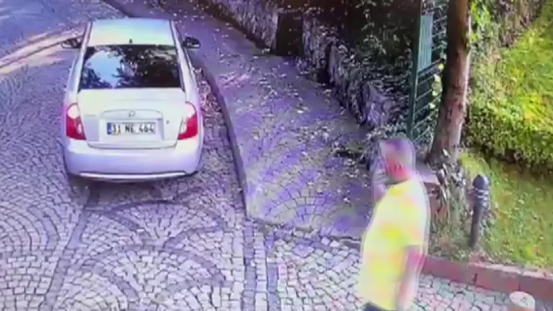 SEDAT PEKER'İN EVİNE SİLAHLI SALDIRININ GÖRÜNTÜLERİ ORTAYA ÇIKTI