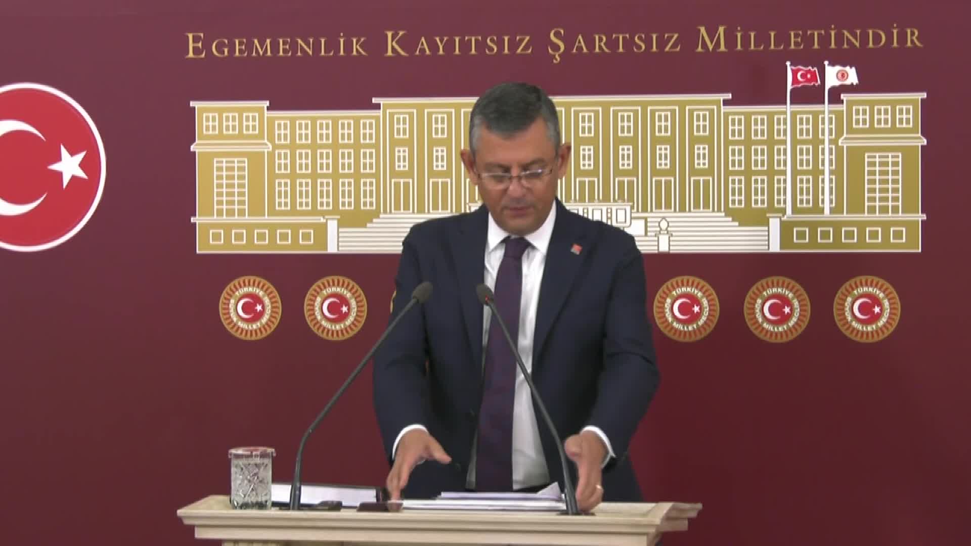 ÖZGÜR ÖZEL: TOKİ, GEÇEN SENE 290 BİN TL’YE VERDİĞİ 2 ARTI 1 DAİREYİ BUGÜN 608 BİN TL’YE TEKLİF EDİYOR, MÜTHİŞ KAMPANYA
