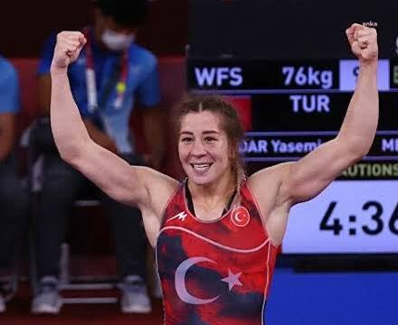 MİLLİ GÜREŞÇİ YASEMİN ADAR YİĞİT 2. KEZ DÜNYA ŞAMPİYONU OLDU