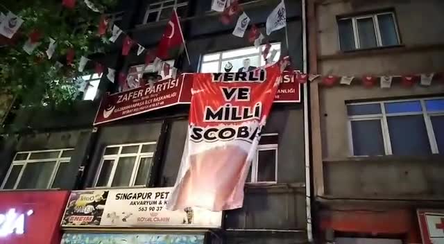 ÜMİT ÖZDAĞ’DAN “YERLİ VE MİLLİ ESCOBAR” PAYLAŞIMI: “YERLİSİ İLE YABANCISI İLE BÜTÜN ESCOBARLARIN TÜRK GENÇLİĞİNE UZANAN ELLERİNİ KIRACAĞIZ”