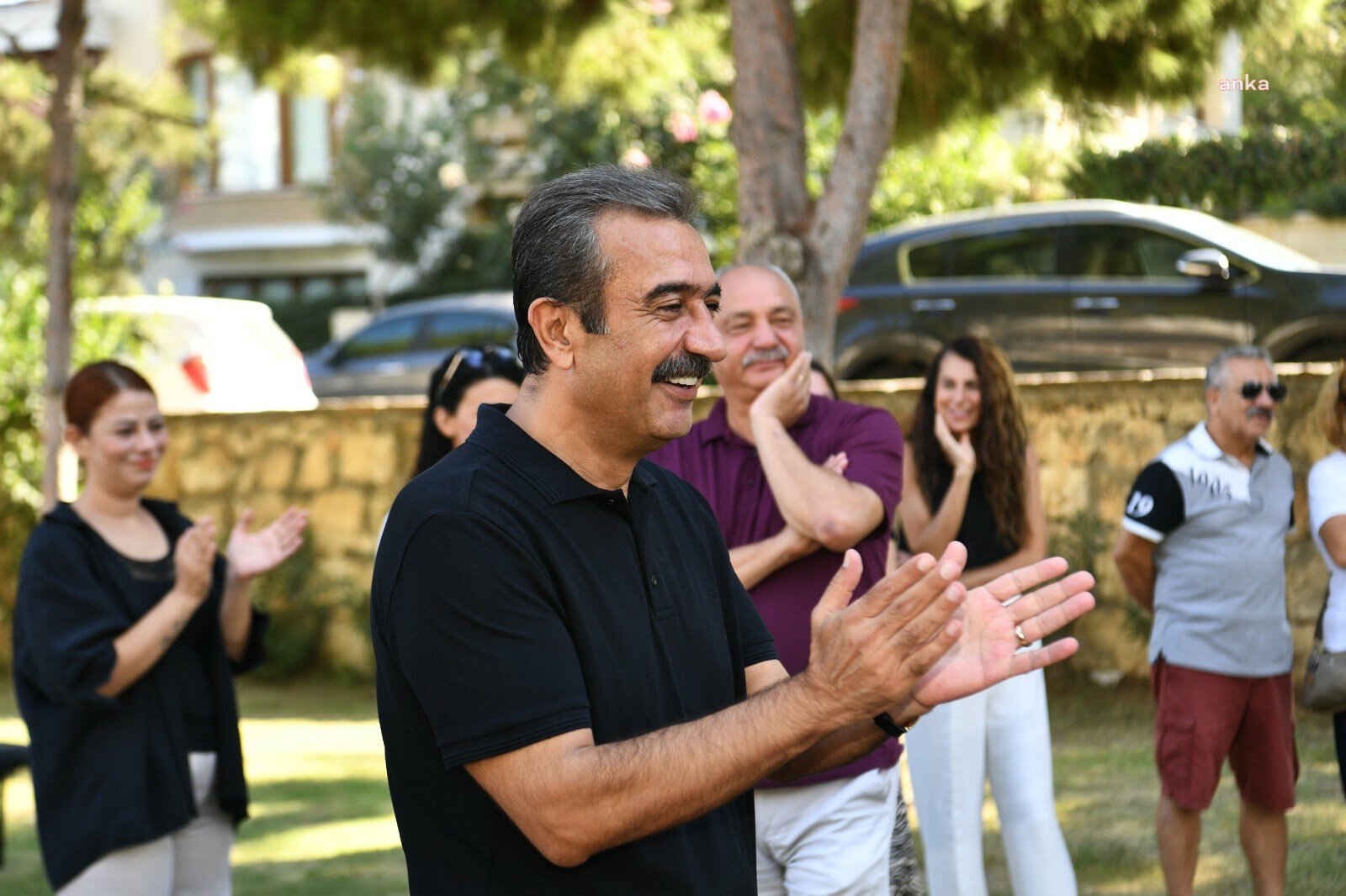 ÇUKUROVA BELEDİYE BAŞKANI ÇETİN, KREŞ ÖĞRENCİLERİYLE BULUŞUP ONLAR KİTAP OKUDU