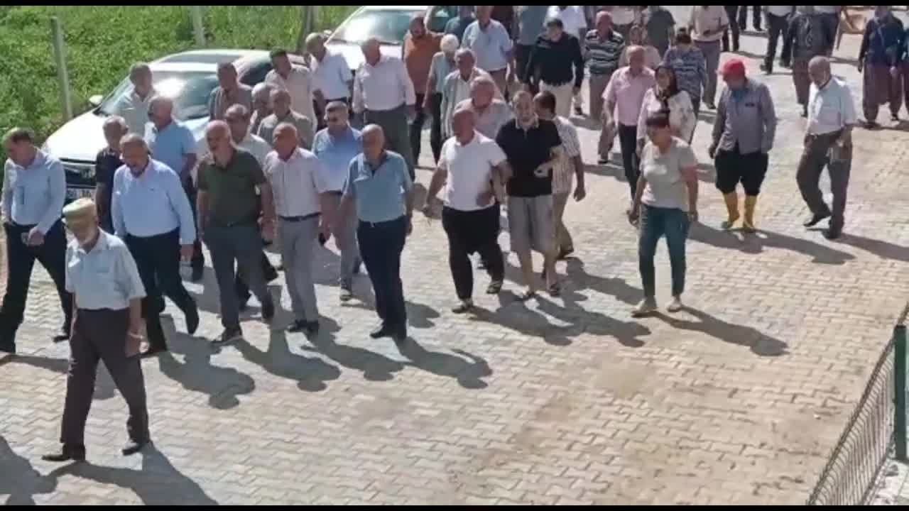 TOKİ'NİN OSMANİYE'DE CHP'Lİ BELEDİYENİN TARIMDA KULLANDIĞI ARAZİYİ SATIŞA ÇIKARMASINA TEPKİ