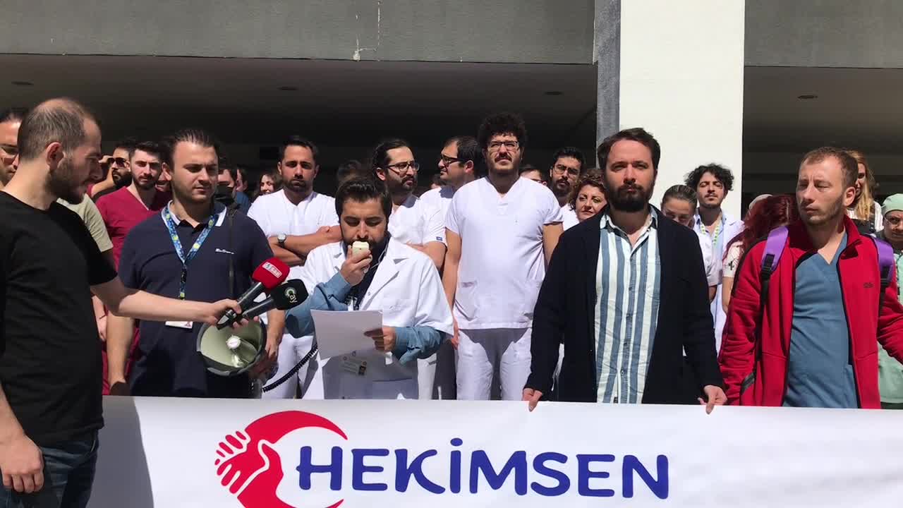 KARADENİZ TEKNİK ÜNİVERSİTESİ HASTANESİ'NDE ASİSTAN HEKİMLER İŞ BIRAKTI