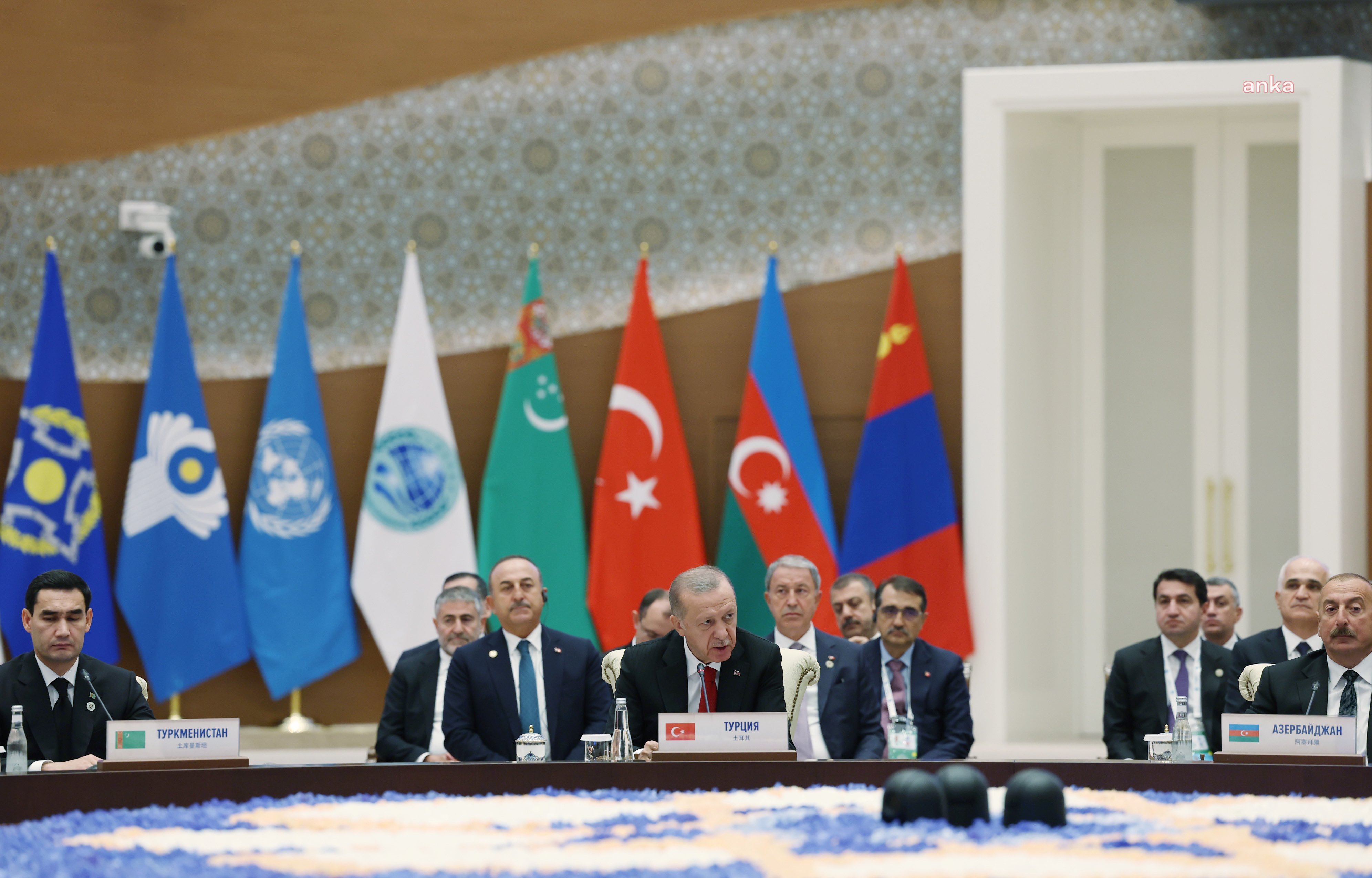 ERDOĞAN: BÖLÜCÜ TERÖRLE MÜCADELEMİZDE ÇOĞU ZAMAN YALNIZ BIRAKILSAK DA TERÖRİZMİN TÜM BİÇİM VE TEZAHÜRLERİYLE MÜCADELEMİZİ KARARLI BİR ŞEKİLDE SÜRDÜRÜYORUZ
