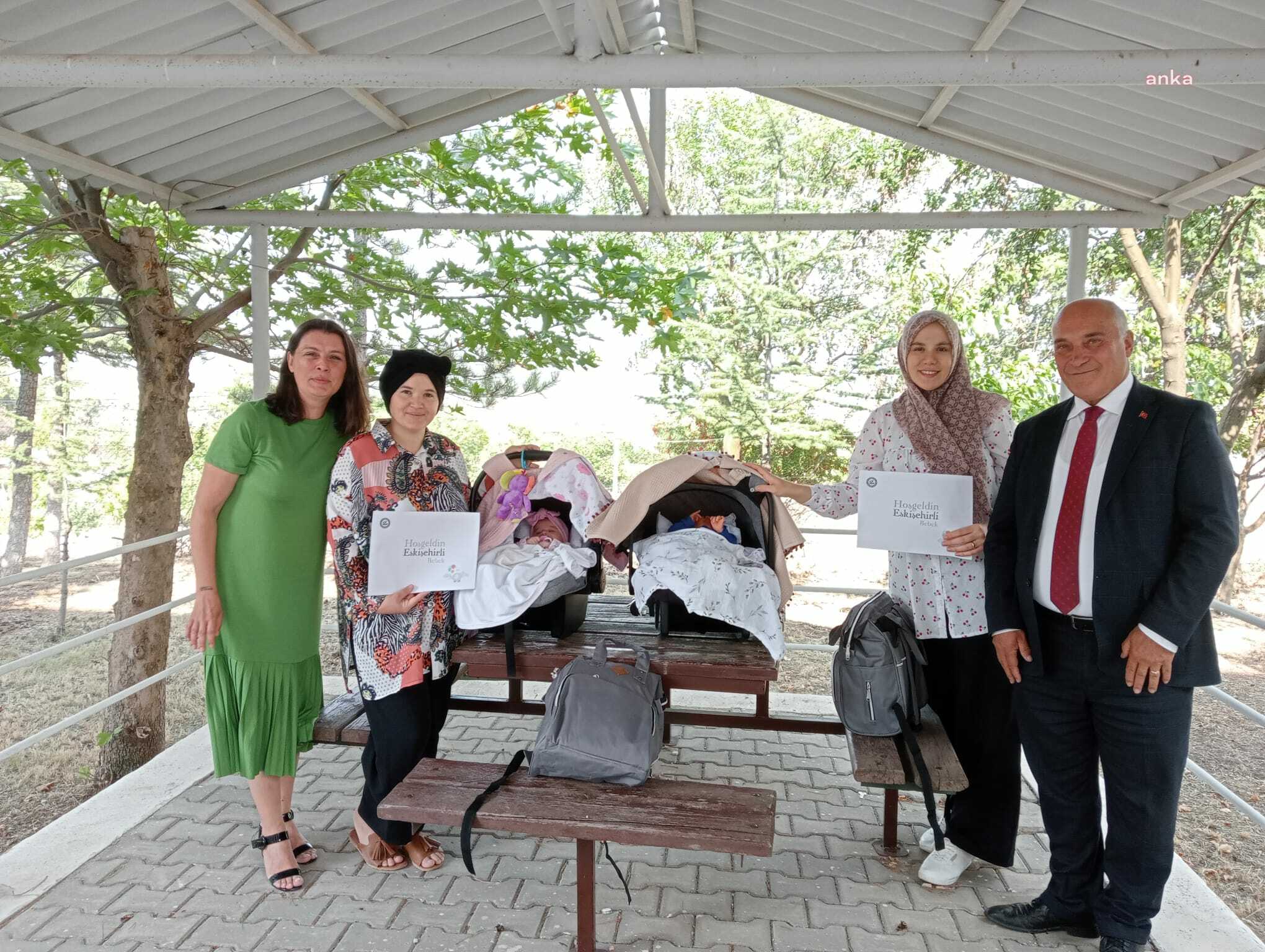 ESKİŞEHİR BÜYÜKŞEHİR BELEDİYESİ’NİN “HOŞ GELDİN ESKİŞEHİRLİ BEBEK” ZİYARETLERİ DEVAM EDİYOR