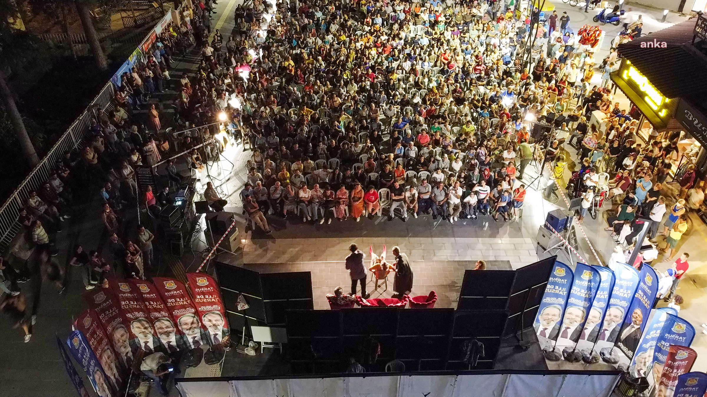 TARSUS’TA “BİR YAZ EĞLENCESİ” TİYATROSUNUN FİNAL OYUNU SAHNELENDİ