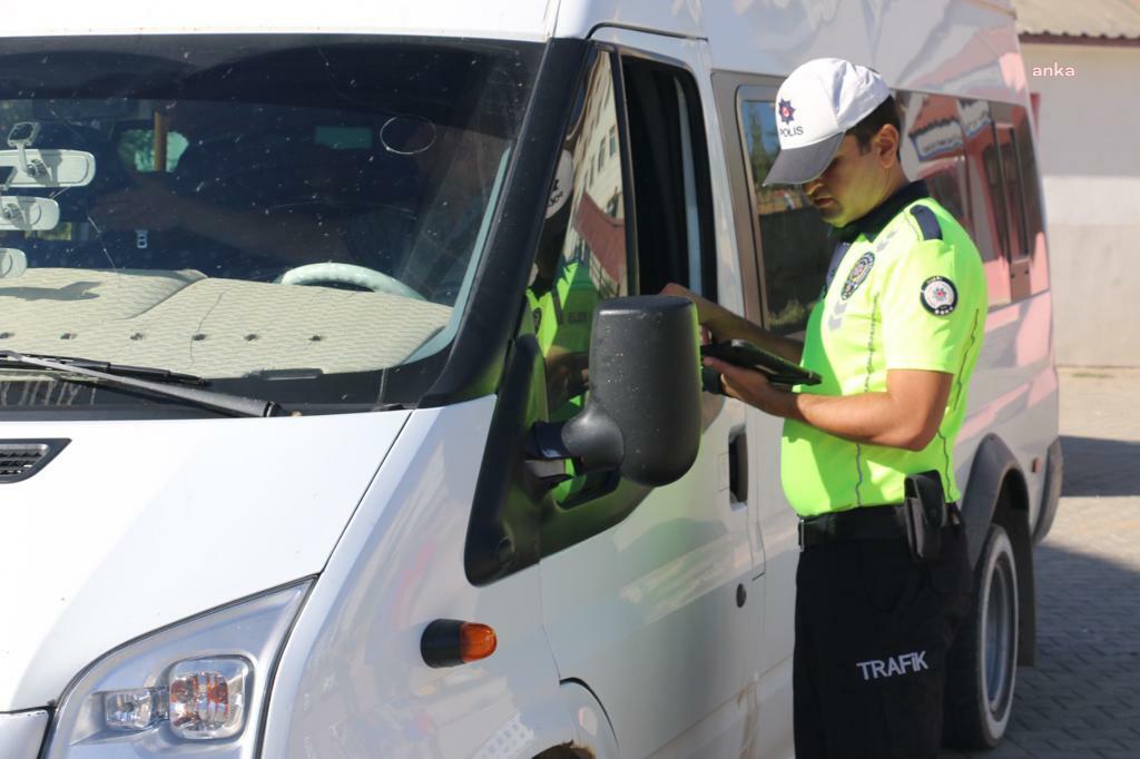 İÇİŞLERİ BAKANLIĞI DUYURDU: 126 OKUL SERVİS ARACI TRAFİKTEN MEN EDİLDİ