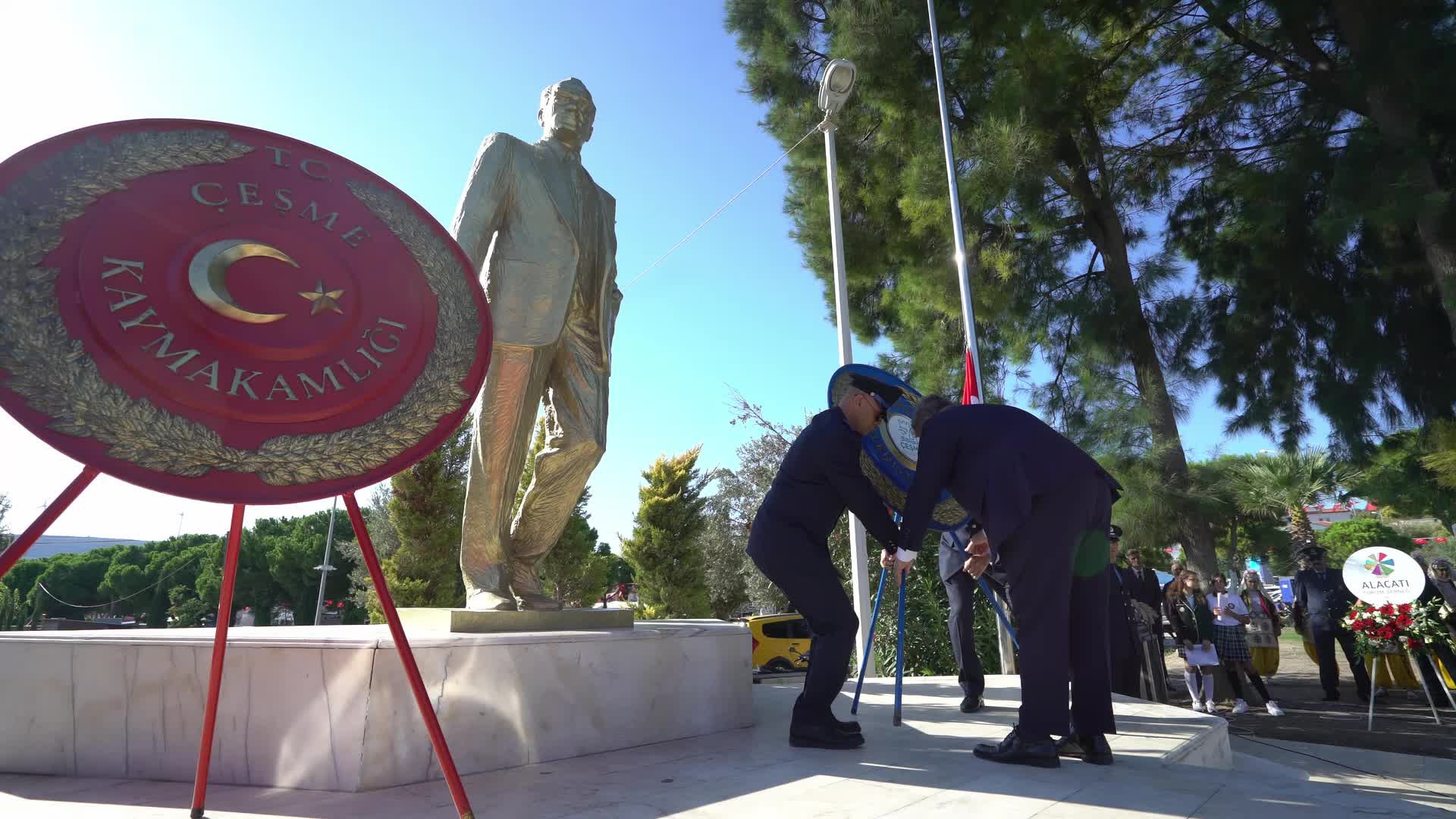 ÇEŞME'DE KURTULUŞ COŞKUSU SILA VE AJDA PEKKAN KONSERİ İLE YAŞANDI