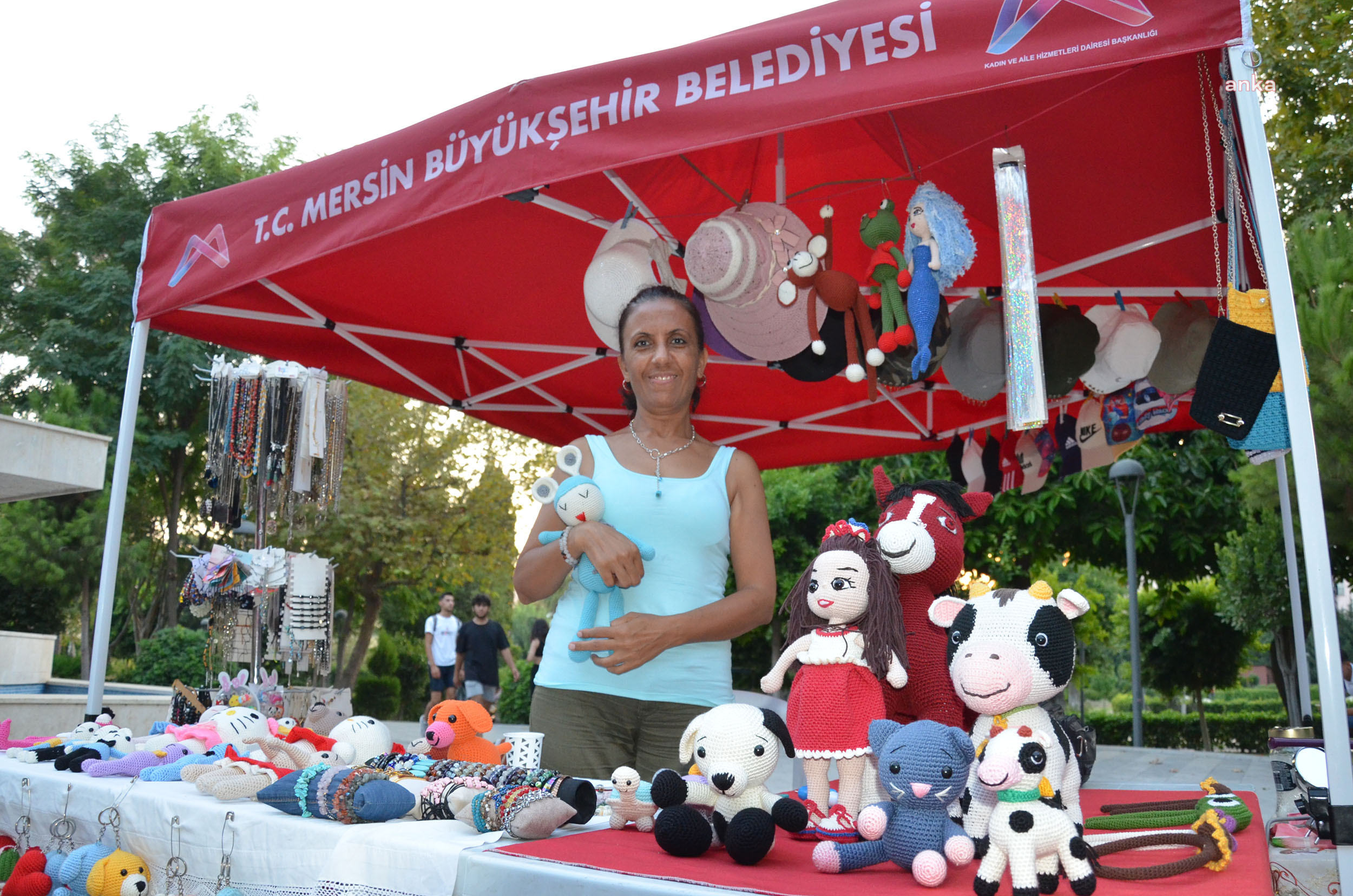 MERSİN BÜYÜKŞEHİR'İN ‘ÜRETİCİ KADIN STANTLARI’ TARSUS KÜLTÜR PARK’A TAŞINDI