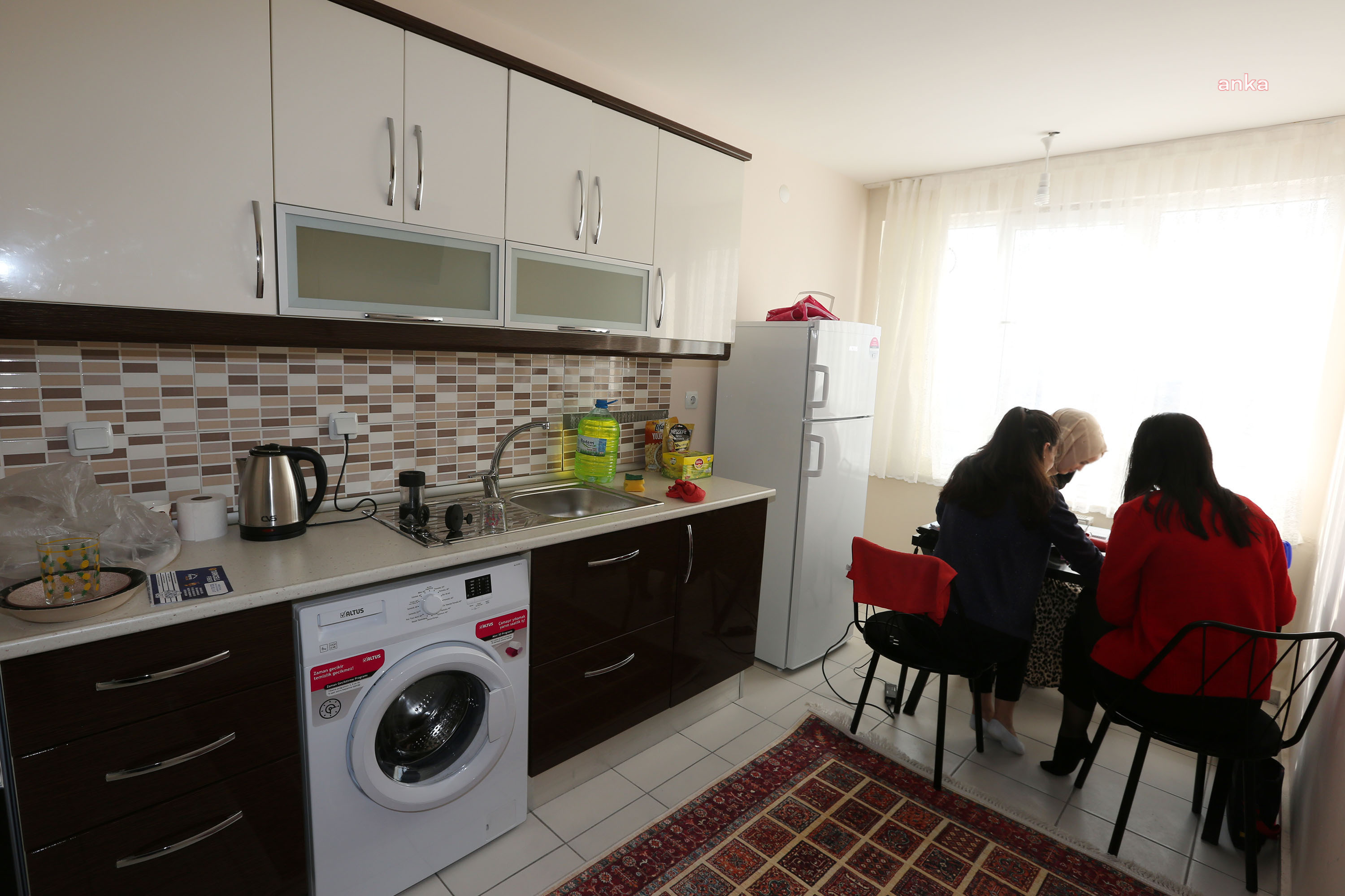 YENİMAHALLE BELEDİYESİ, 60 ÖĞRENCİYE KUCAK AÇTI