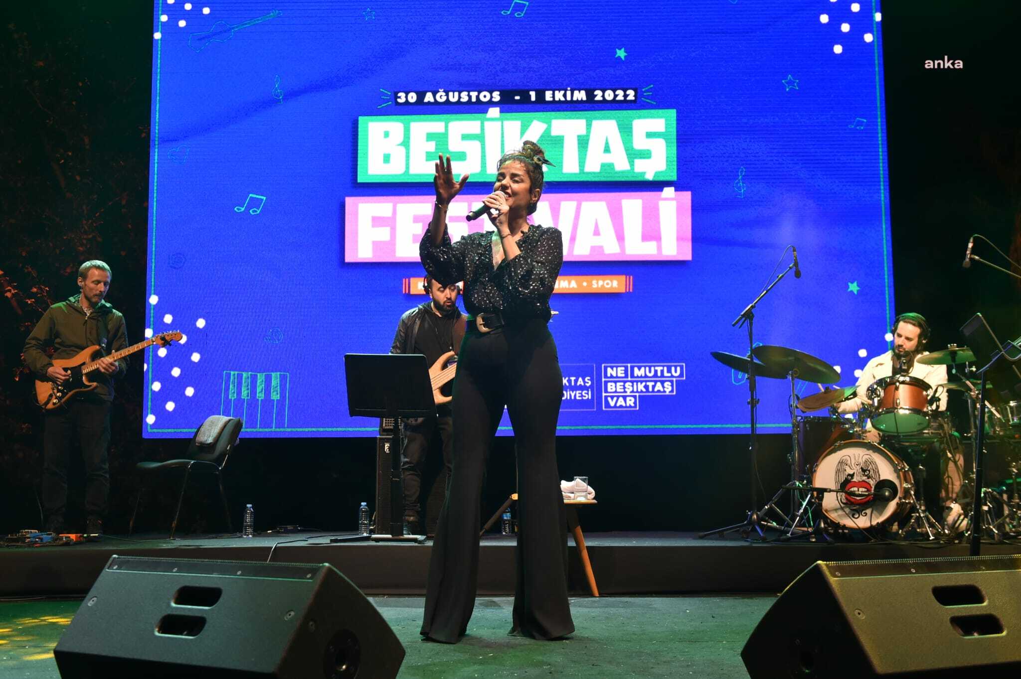 BEŞİKTAŞ FESTİVALİ 1 EKİME KADAR DEVAM EDECEK... RIZA AKPOLAT: BEŞİKTAŞ’TA SANATIN VE SANATÇININ YANINDA OLMAYA DEVAM EDECEĞİZ