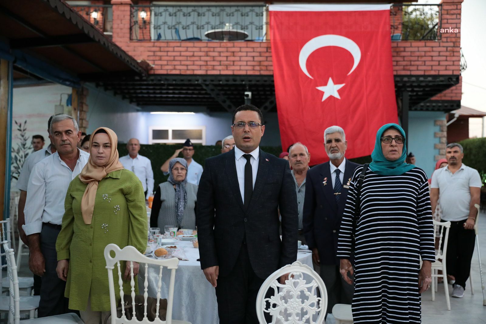 AKHİSAR PROTOKOLÜ, GAZİLERLE AKŞAM YEMEĞİNDE BULUŞTU