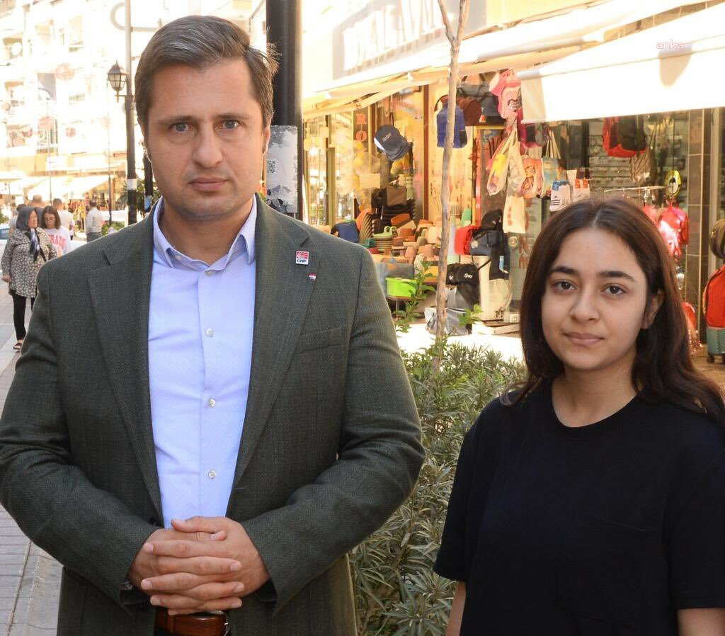 VAN'DAN İZMİR'E GELEN 11. SINIF ÖĞRENCİSİNİN OKUL KAYDININ KASTEN YAPILMADIĞI İDDİA EDİLDİ. CHP'Lİ DENİZ YÜCEL: "BU AYIBA SON VERİN"