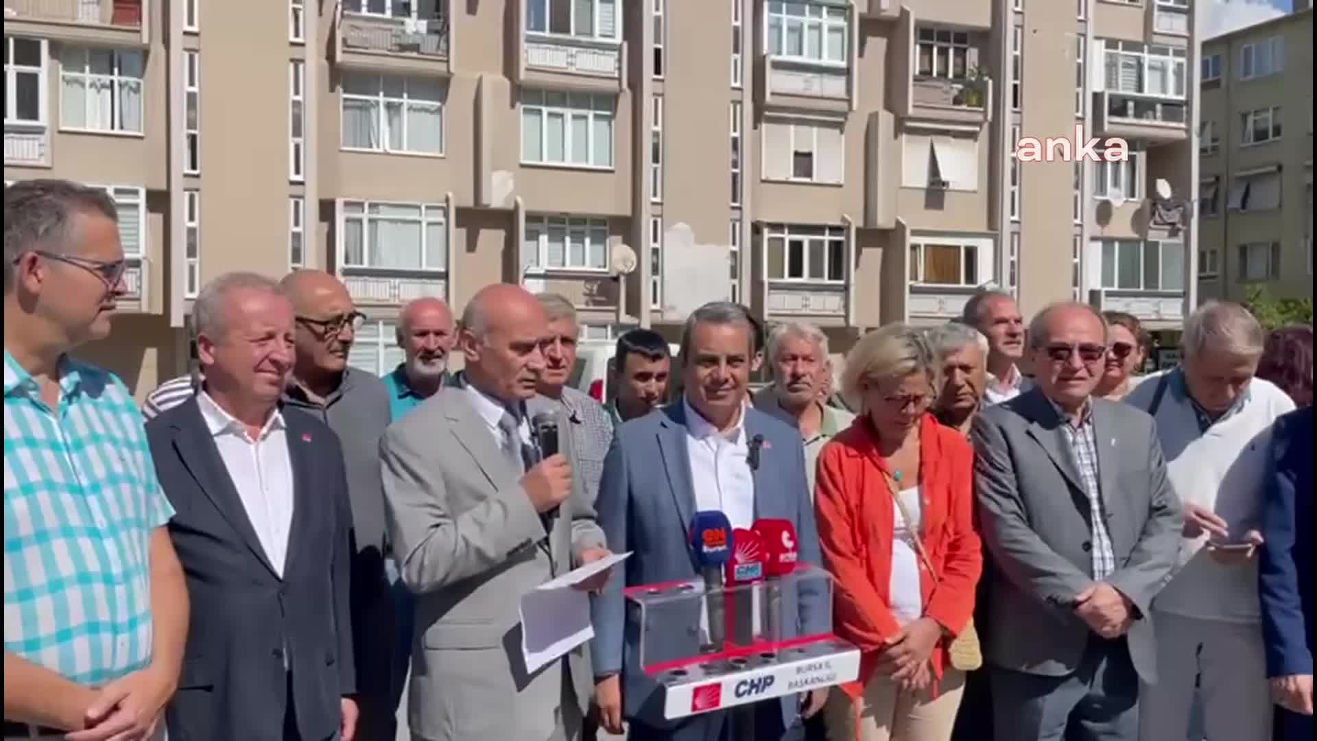 CHP BURSA İL BAŞKANLIĞI, OTOPARK YAPILAN KONUT ALANINDA İKTİDARI ELEŞTİRDİ: "VATANDAŞLARIN EV HAYALİ ÜZERİNDEN SİYASET YAPIYORLAR"