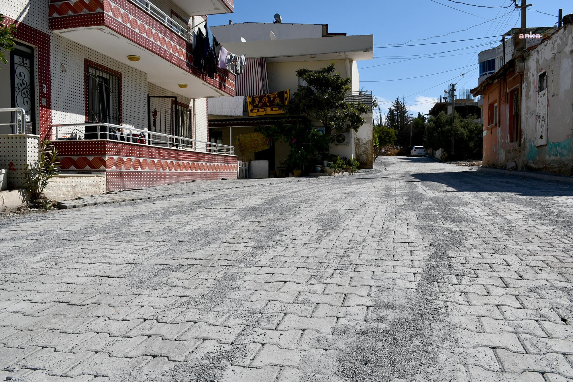 KUŞADASI'NIN DAVUTLAR MAHALLESİ’NDE ALT VE ÜST YAPI YENİLENDİ