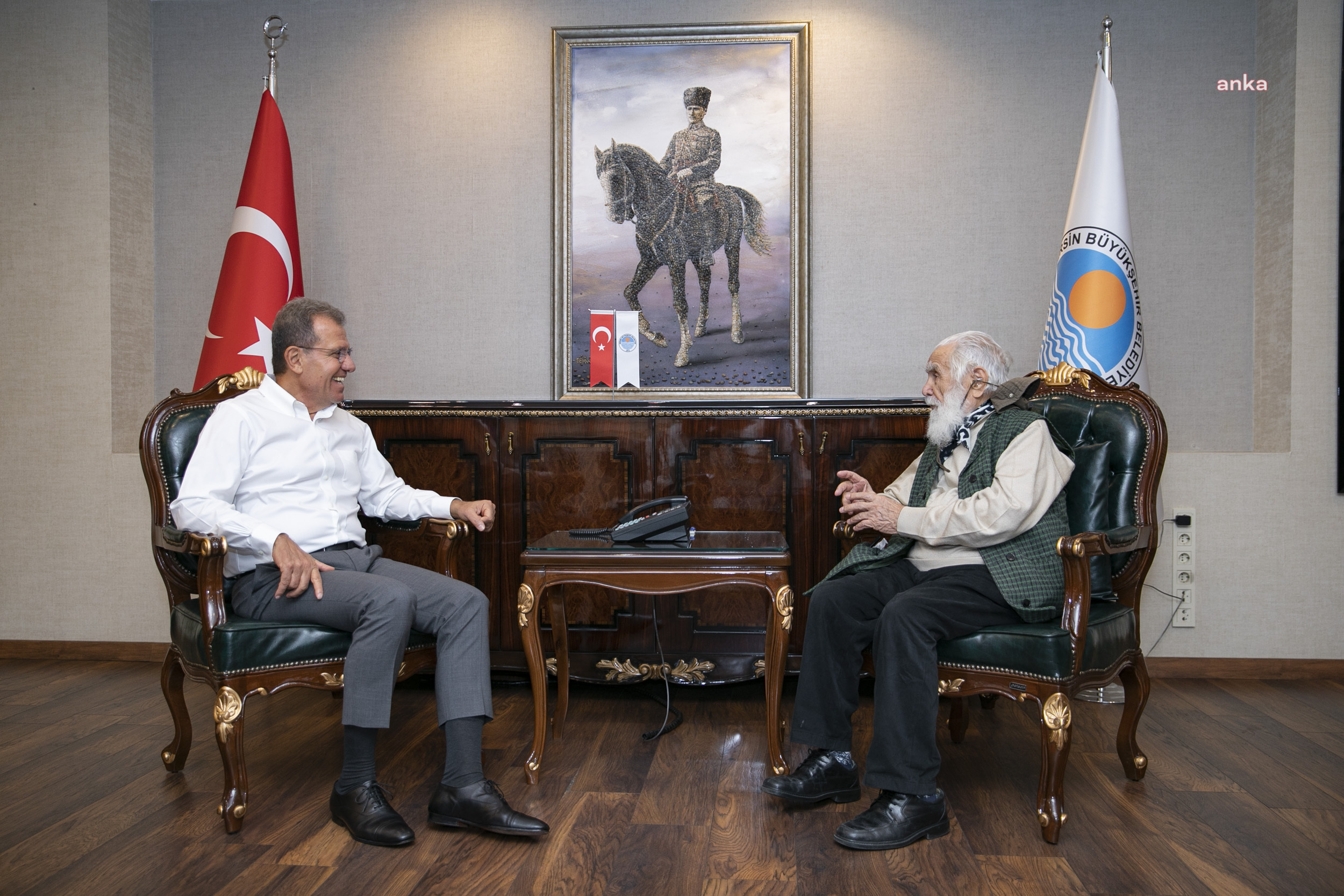 ETEM ÇALIŞKAN’DAN VAHAP SEÇER’E NEZAKET ZİYARETİ
