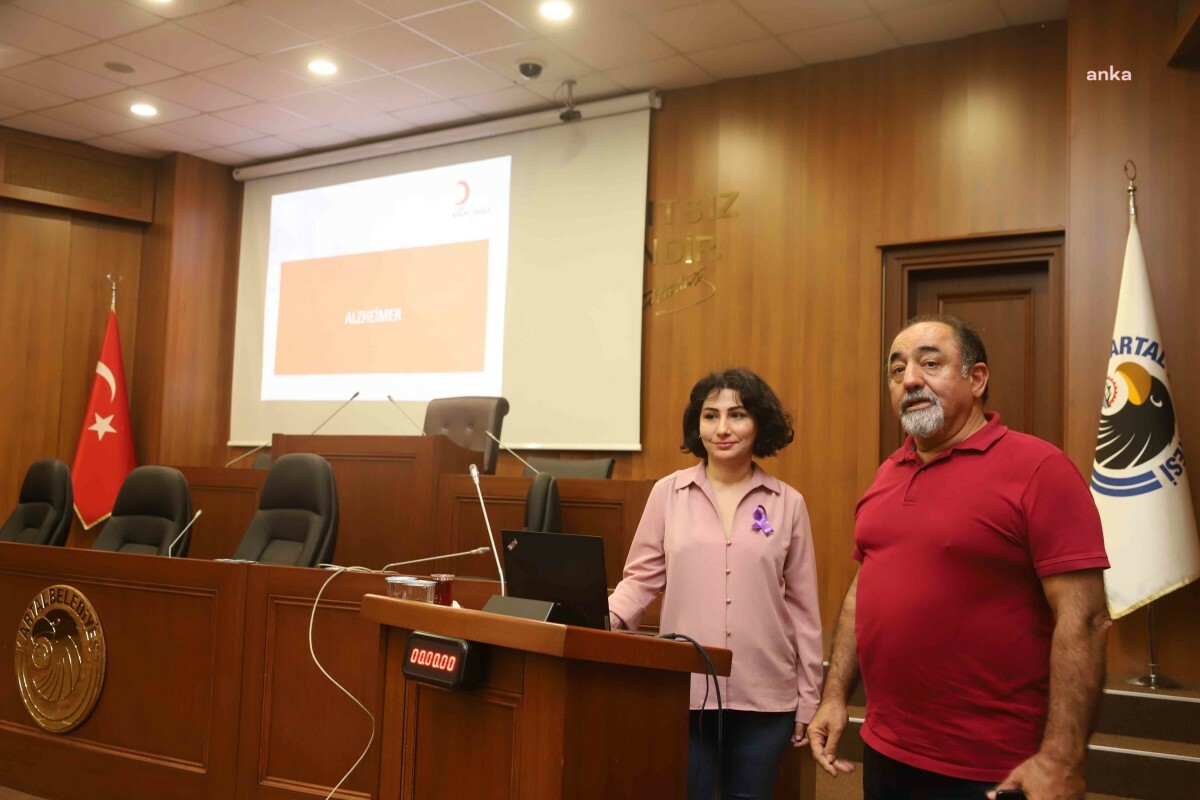 KARTAL BELEDİYESİ’NDE ÇALIŞANLARA ALZHEIMER SEMİNERİ