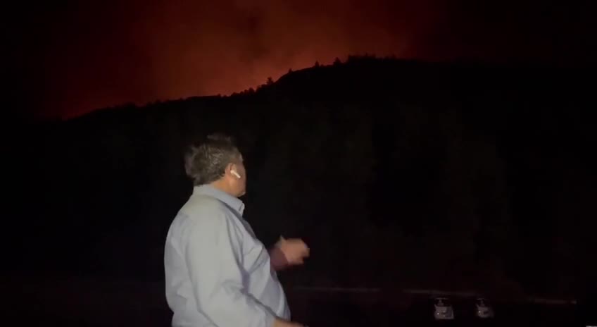 MÜRSEL ALBAN'DAN BAKAN KİRİŞCİ'YE: “GECE YANGINA MÜDAHALE EDEN HELİKOPTERLERİN NEDEN SÖZLEŞMELERİ BİTTİ VE GÖNDERİLDİ”