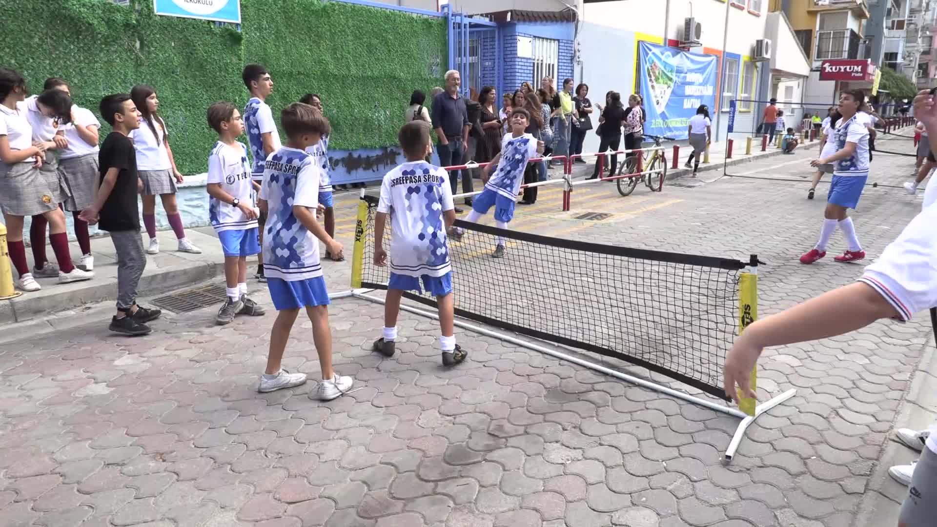 OTOMOBİLSİZ KENT GÜNÜ KONAK'TA KUTLANDI