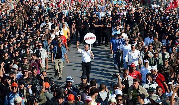 KILIÇDAROĞLU'NUN "GERÇEKTEN BENİMLE BİRLİKTE MİSİNİZ?" SÖZLERİNE DESTEK GELDİ: "YANINDAYIM"