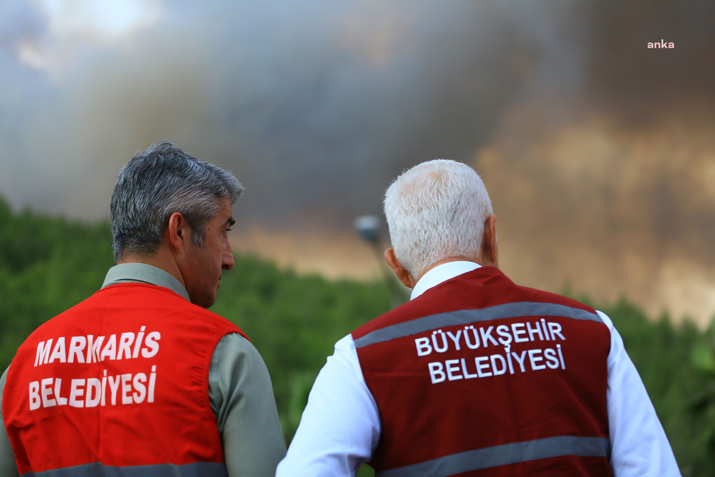 MUĞLA BÜYÜKŞEHİR BELEDİYESİ TÜM BİRİMLERİYLE YANGIN BÖLGESİNDE GÖREV ALDI