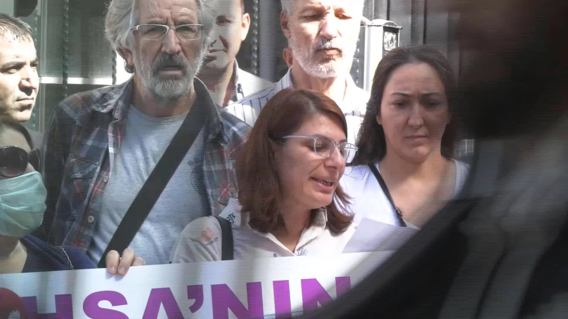 HDP’NİN İRAN BÜYÜKELÇİLİĞİ ÖNÜNDEKİ ‘MAHSA AMİNİ’ PROTESTOSUNA POLİS İZİN VERMEDİ: “KADINLARI KATLEDEN BU REJİM YOK OLMAYA MAHKUMDUR”
