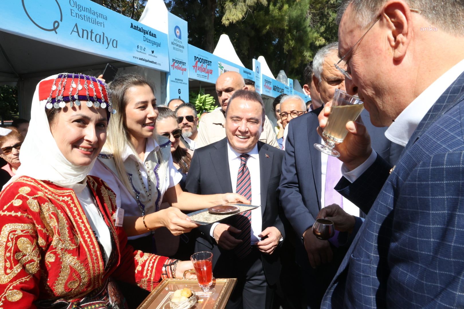 1. FOOD FEST ANTALYA DÜNYA GASTRONOMİSİNE KAPILARINI AÇTI