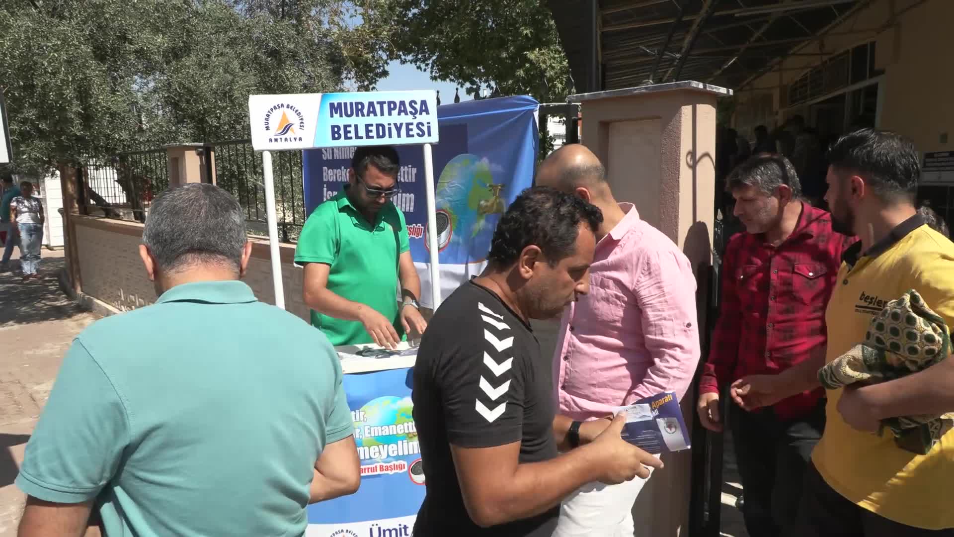 MURATPAŞA BELEDİYESİ, PERLATÖR DAĞITIMINA DEVAM EDİYOR