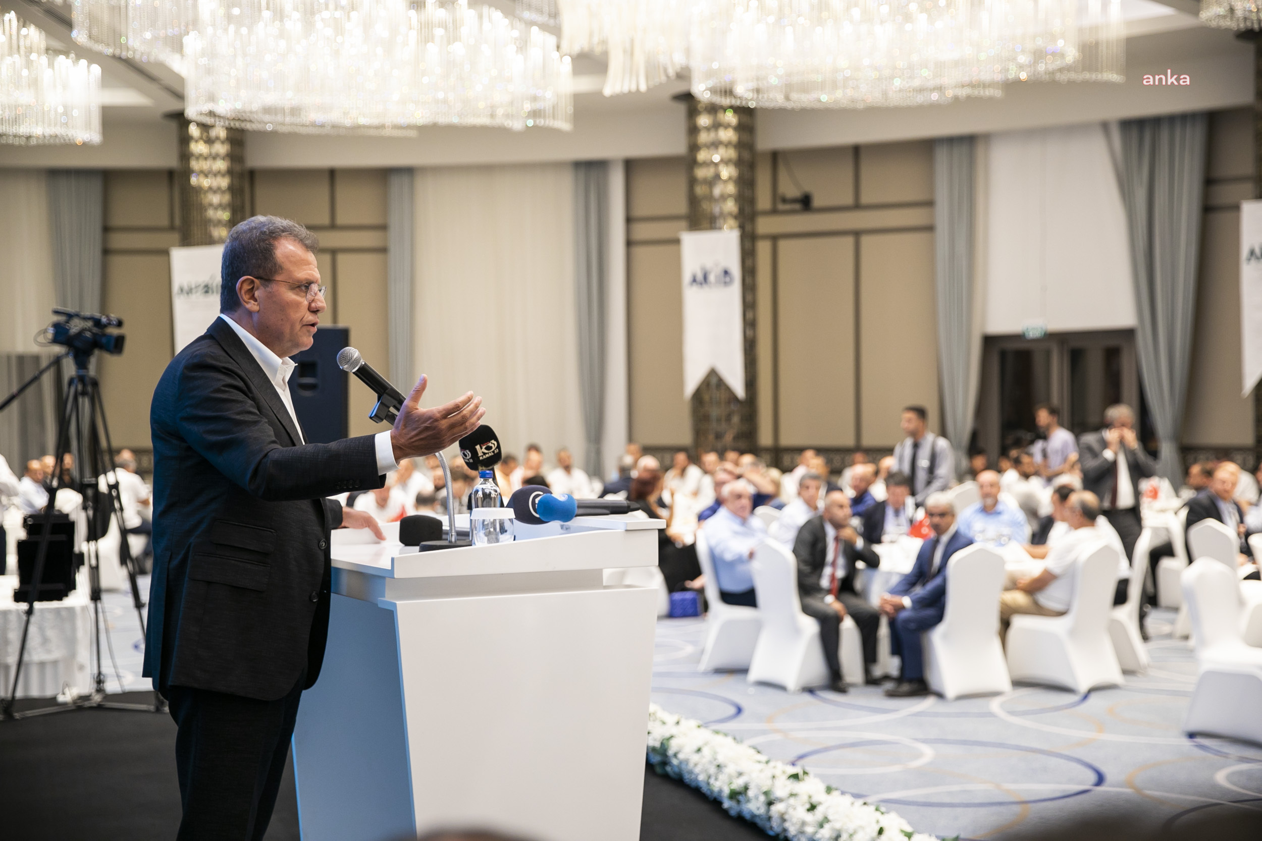 VAHAP SEÇER, AHBİB’İN ‘2021 YILI İHRACATIN YILDIZLARI ÖDÜL TÖRENİ’NE KATILDI