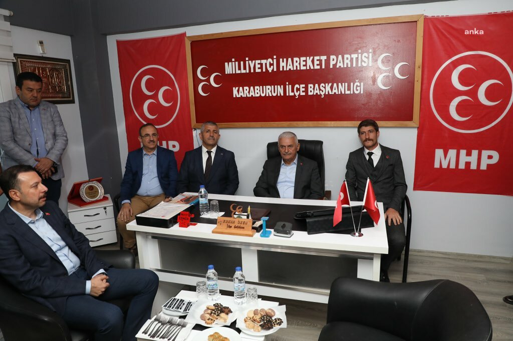 BİNALİ YILDIRIM, KARABURUN'DAKİ HAKİM VE SAVCININ URFA’YA SÜRÜLMESİ OLAYI İLE GÜNDEME GELEN MHP İLÇE BAŞKANINI ZİYARET ETTİ