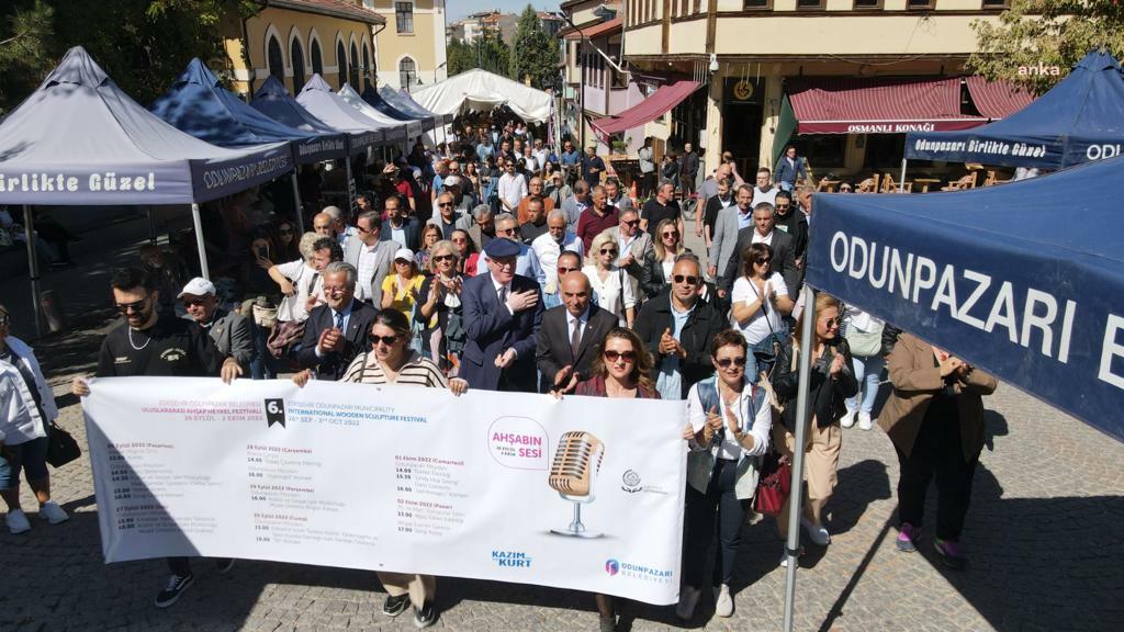 6.ULUSLARARASI AHŞAP HEYKEL FESTİVALİ ODUNPAZARI'NDA BAŞLADI
