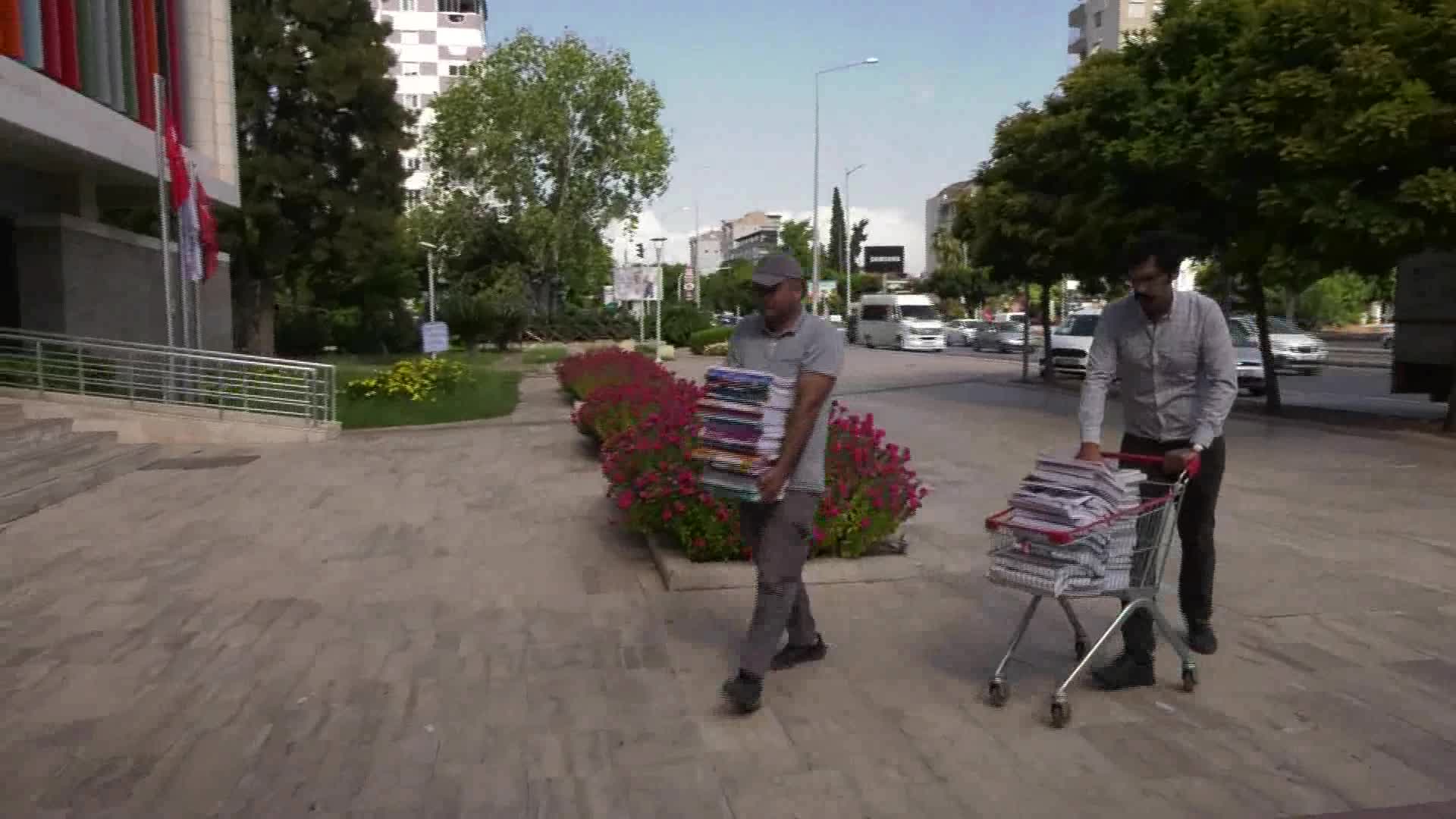KONYAALTI BELEDİYESİ'NDEN GERİ DÖNÜŞÜM ÇALIŞMALARI KAPSAMINDA ‘ATIK KİTAP TOPLAMA KAMPANYASI’