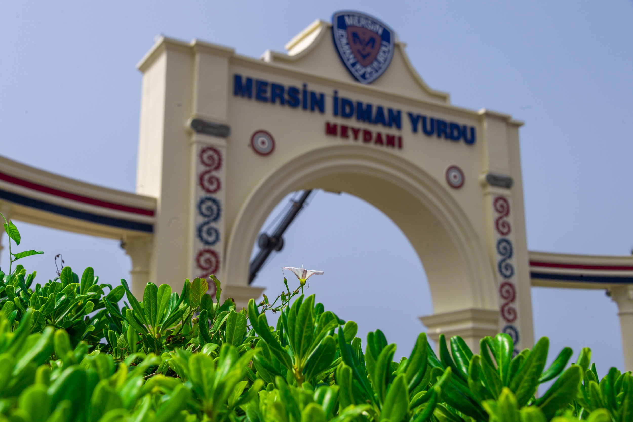MERSİN İDMANYURDU MEYDANI YENİLENİYOR