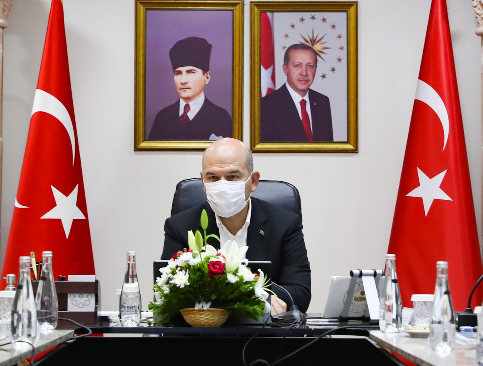 MARDİN'DE, İÇİŞLERİ BAKANI SOYLU BAŞKANLIĞINDA GÜVENLİK TOPLANTISI YAPILDI