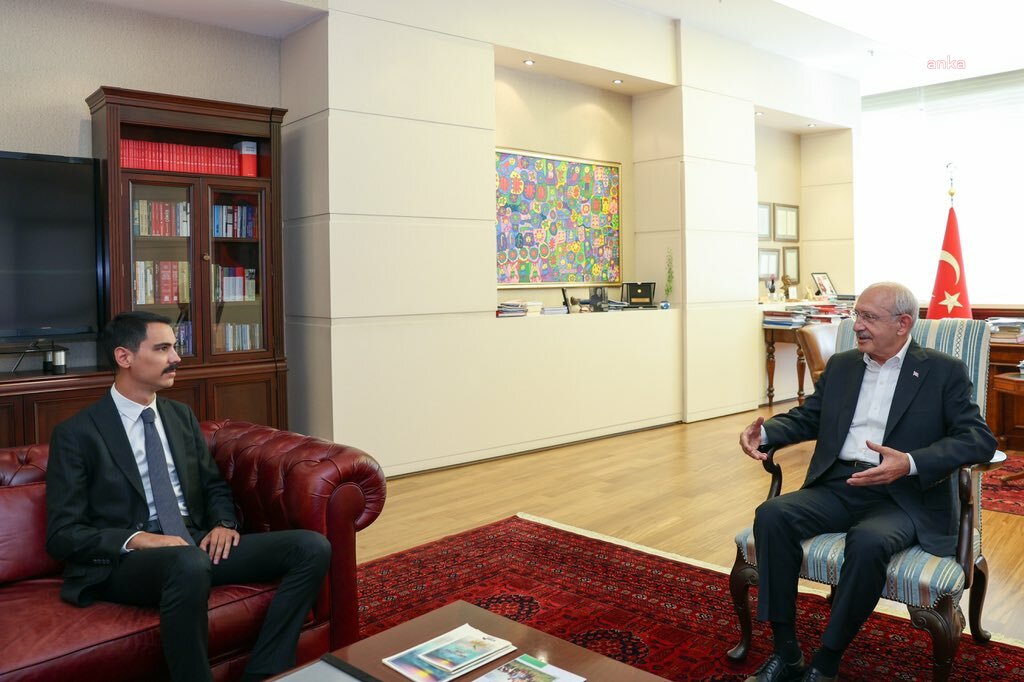KILIÇDAROĞLU: MERHUM MUHSİN YAZICIOĞLU’NUN OĞLU FATİH FURKAN İLE GÖRÜŞTÜK. BABASININ ÖLÜMÜ ÜZERİNDEKİ ŞÜPHELERİ KALDIRMAK İÇİN CİDDİYETLE ARAŞTIRMA YAPACAĞIMIZIN SÖZÜNÜ VERDİM